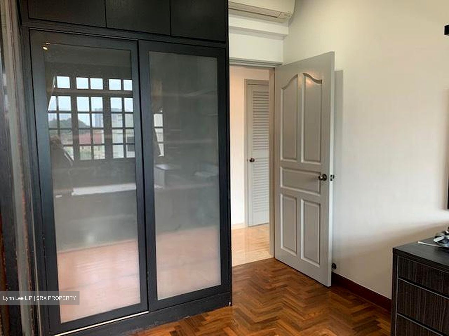 Park East (D15), Condominium #575702291